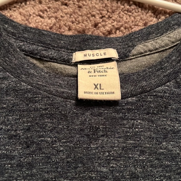 Abercrombie Long Sleeve - Picture 2 of 2